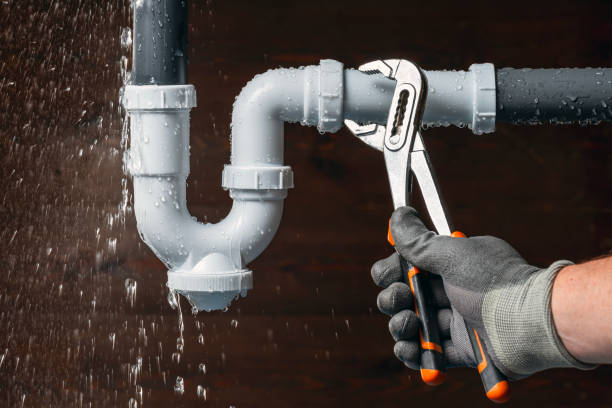 Professional Drain Cleaning technician working in Kingsbury, TX